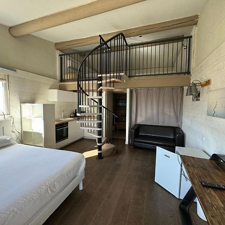 Mas Des Salicornes Hotel Saintes-Maries-de-la-Mer Bagian luar foto