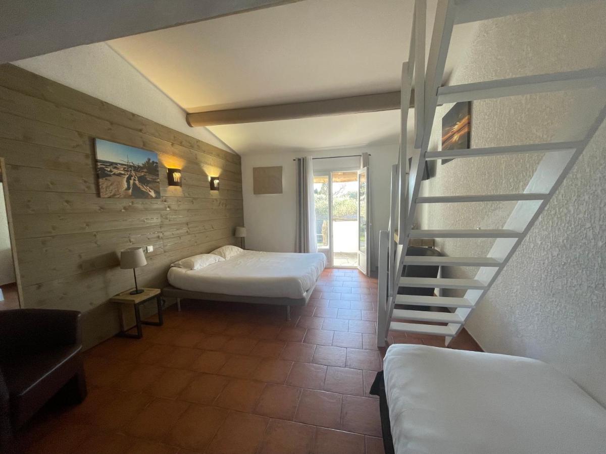 Mas Des Salicornes Hotel Saintes-Maries-de-la-Mer Bagian luar foto