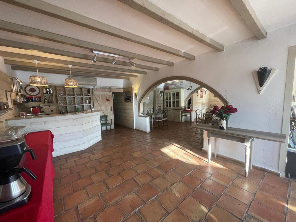 Mas Des Salicornes Hotel Saintes-Maries-de-la-Mer Bagian luar foto