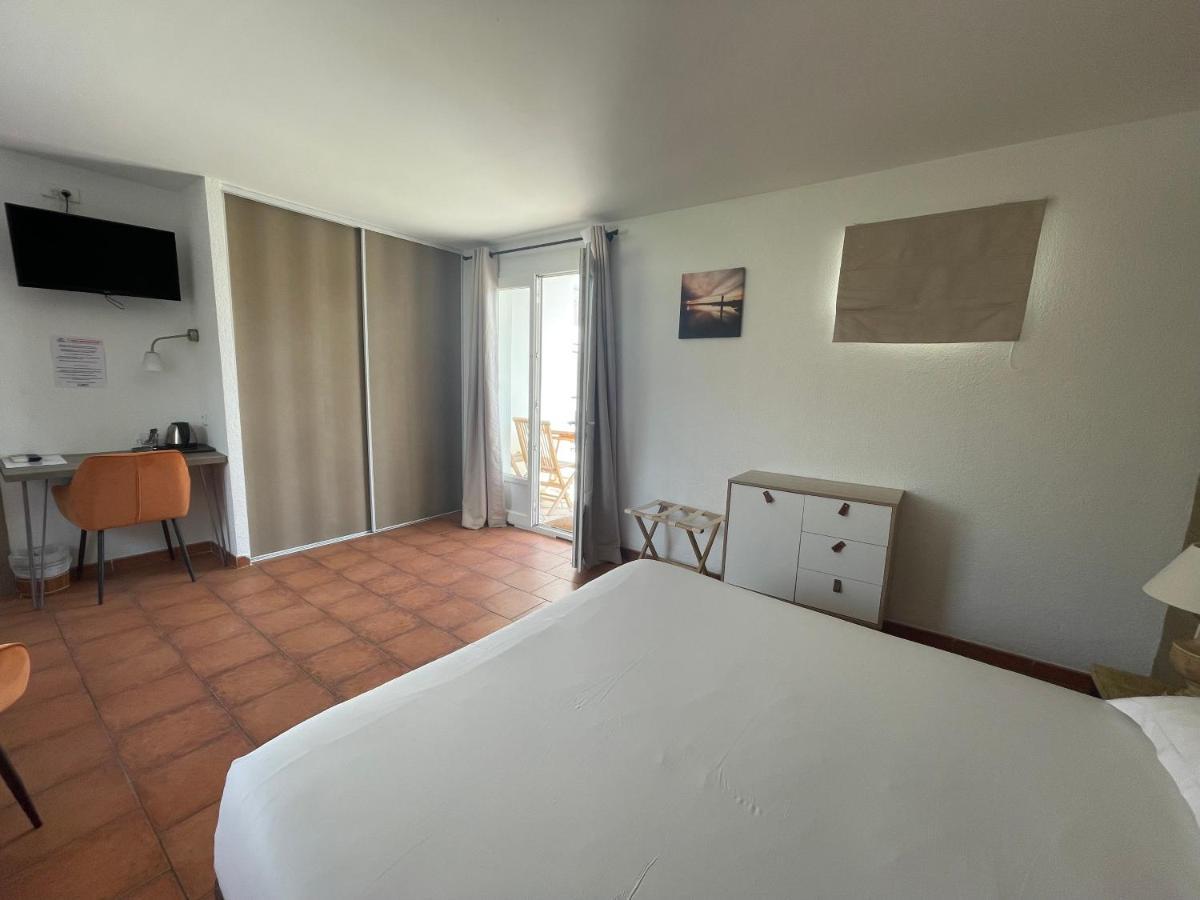 Mas Des Salicornes Hotel Saintes-Maries-de-la-Mer Bagian luar foto