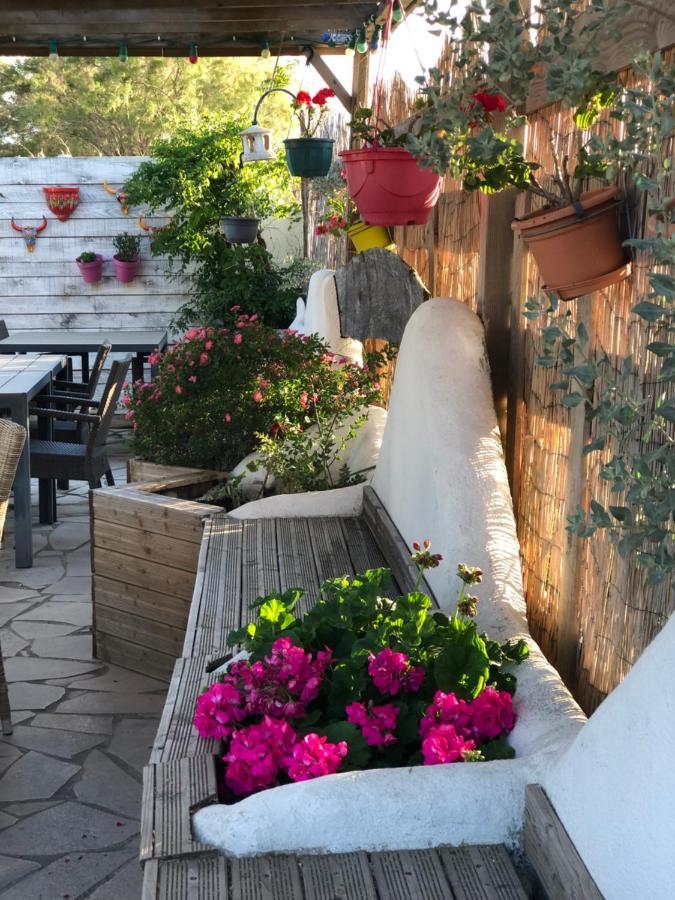 Mas Des Salicornes Hotel Saintes-Maries-de-la-Mer Bagian luar foto