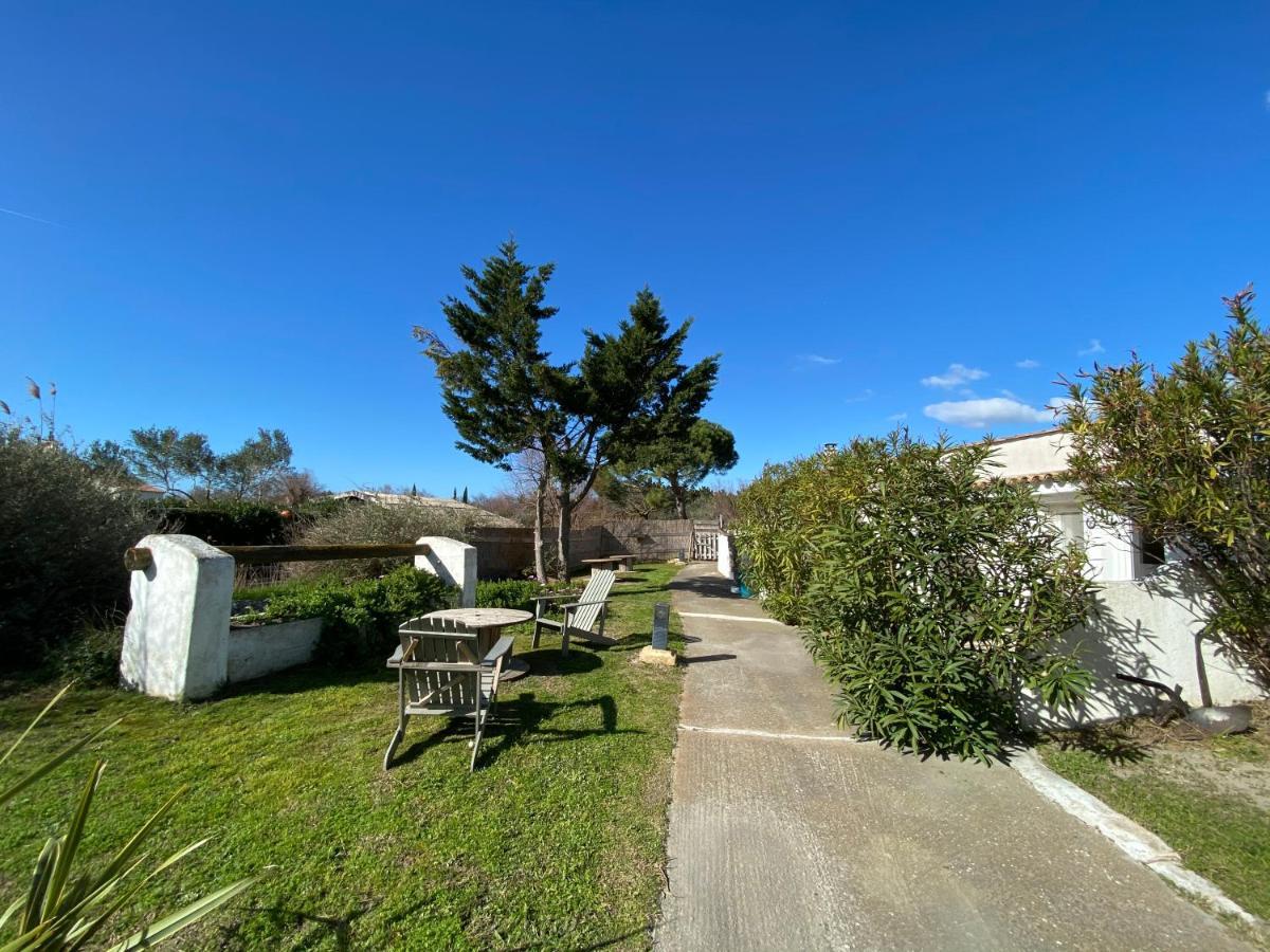 Mas Des Salicornes Hotel Saintes-Maries-de-la-Mer Bagian luar foto