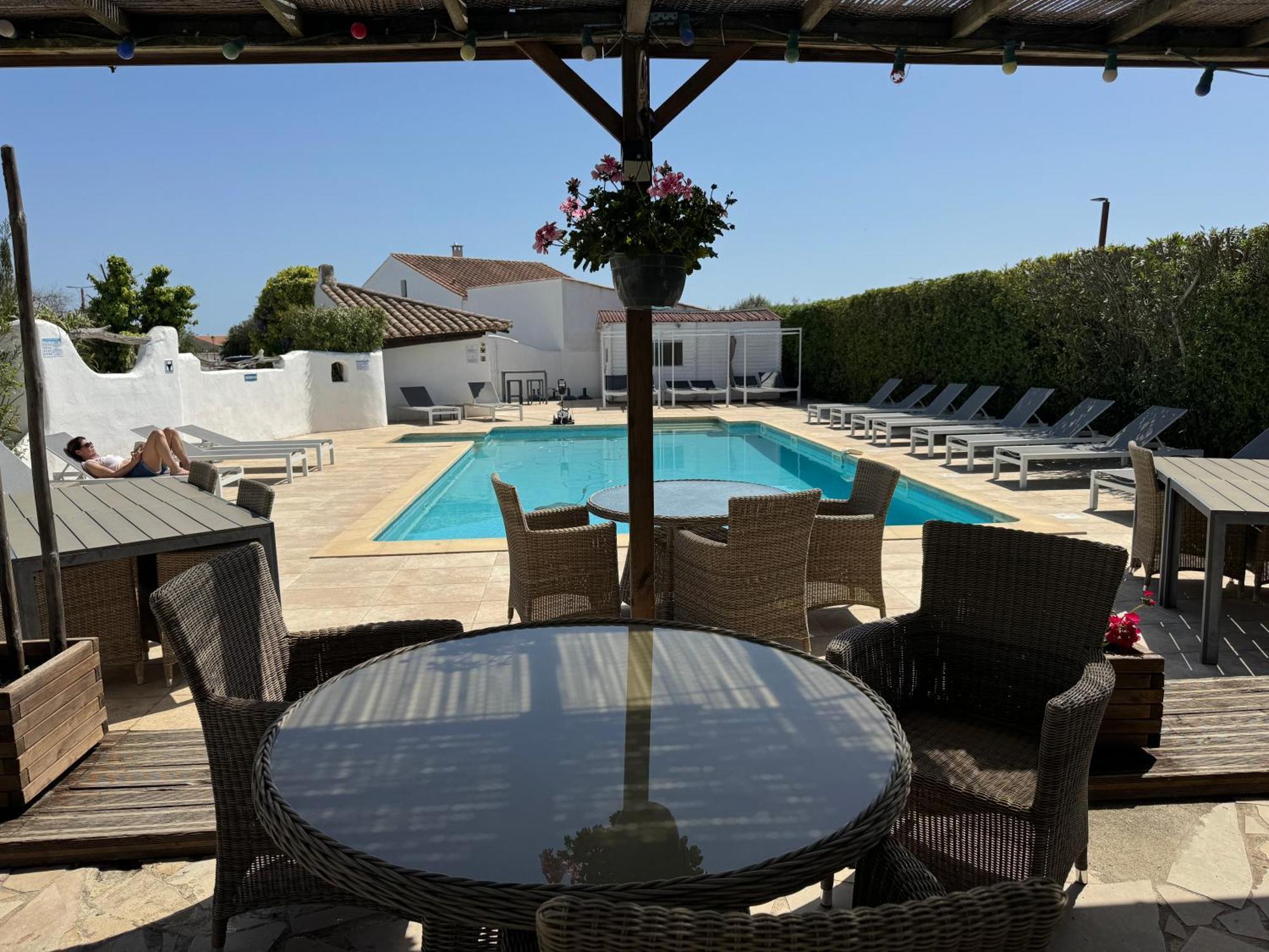 Mas Des Salicornes Hotel Saintes-Maries-de-la-Mer Bagian luar foto