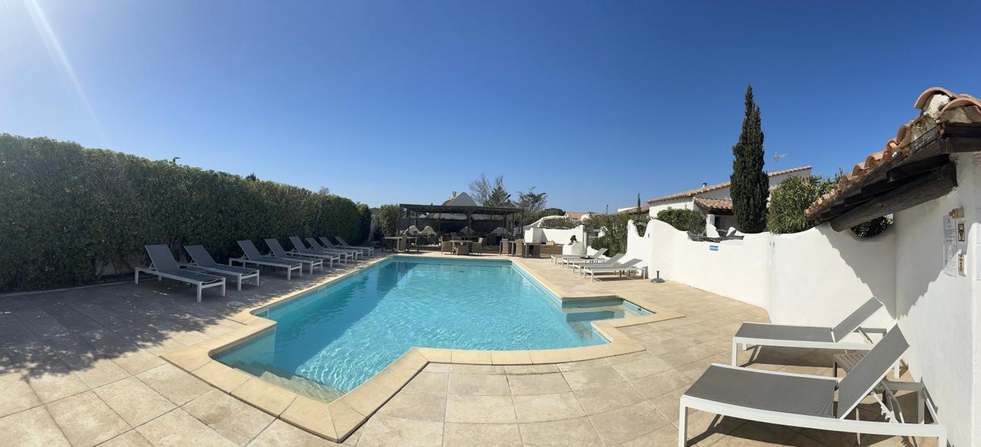 Mas Des Salicornes Hotel Saintes-Maries-de-la-Mer Bagian luar foto
